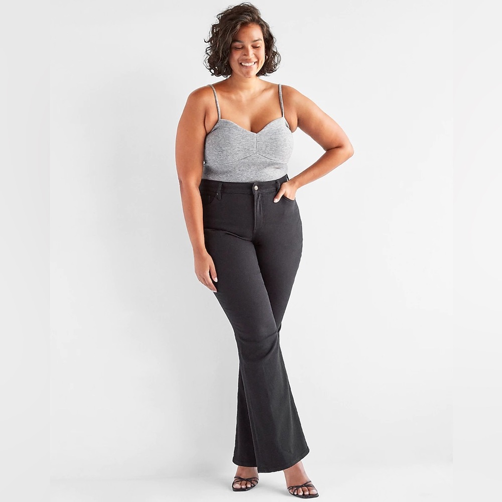 NWT Curvy Mid Rise Black Bootcut Jeans